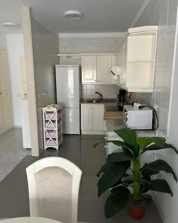 Apartamento Terrassen Wohnungen, Direkt Am Strand, 25 M Beheiztem Pool, Wifi Free, Free Parking